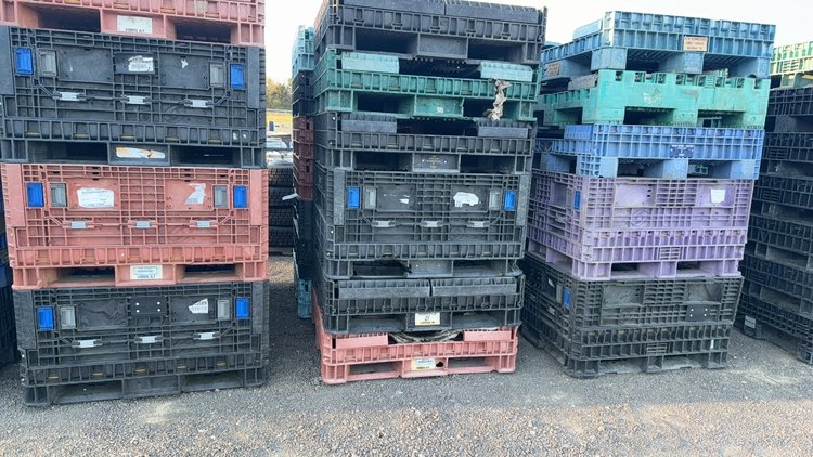 Image for QTY(2) STACK OF PLASTIC PALLETS