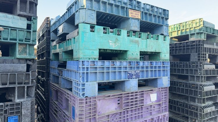 Image for QTY(2) STACK OF PLASTIC PALLETS