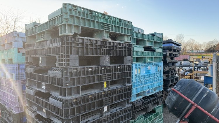 Image for QTY(2) STACK OF PLASTIC PALLETS