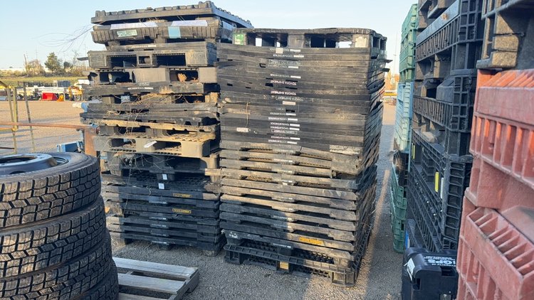 Image for QTY(2) STACK OF PLASTIC PALLETS