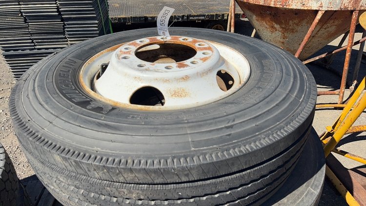 Image for QTY (4) 22.5 TIRES ON 10 LUG WHEELS