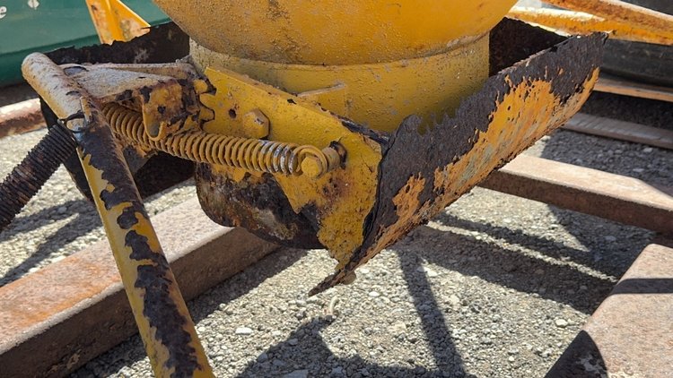 Image for CRANE CEMENT BUCKET