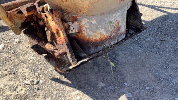 Image for CRANE CEMENT BUCKET