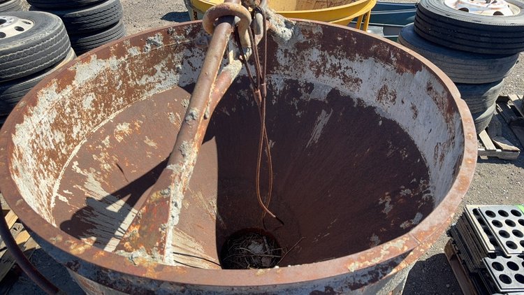 Image for CRANE CEMENT BUCKET