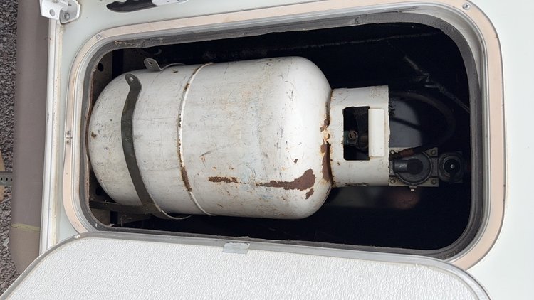 Image for 2006 ROCKWOOD 28' 5TH WHEEL CAMPER