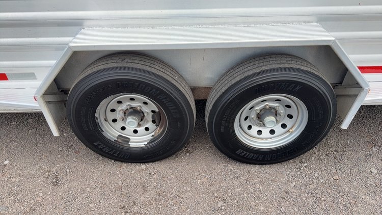 Image for 2008 FEATHER LITE 20' ALUMINUM STOCK TRAILER