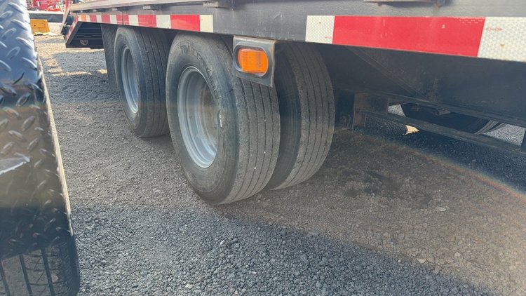 Image for 2022 BETTER BUILT 30' GOOSENECK TRAILER