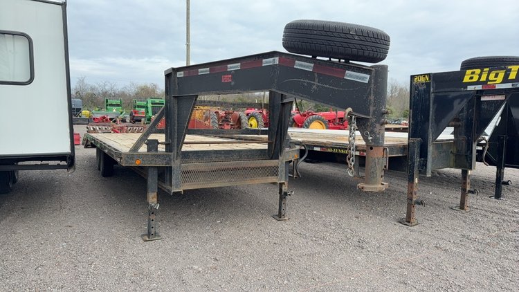 Image for 2013 Q-QUINN 25' GOOSENECK TRAILER