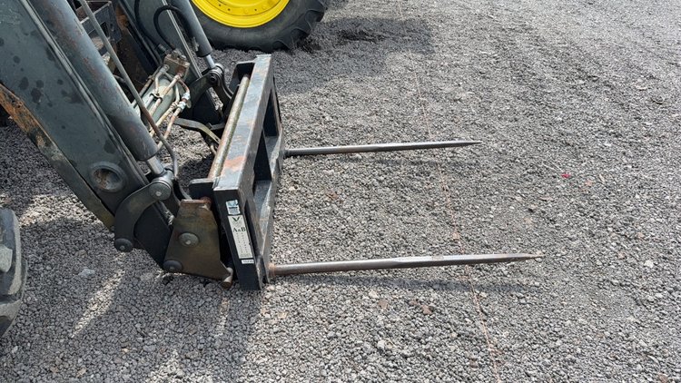 Image for MASSEY FERGUSON 4253 TRACTOR