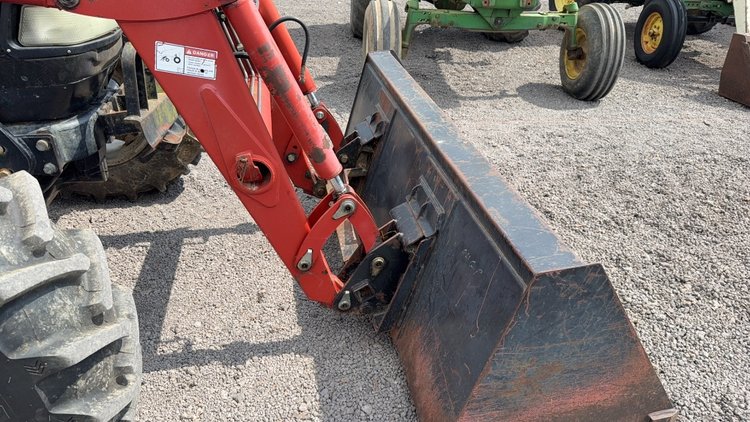 Image for CASE JX95 TRACTOR