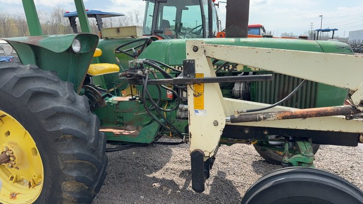 Image for JOHN DEERE 2440 TACTOR