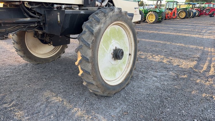 Image for WILLMAR 7200 ROW CROP SPRAYER