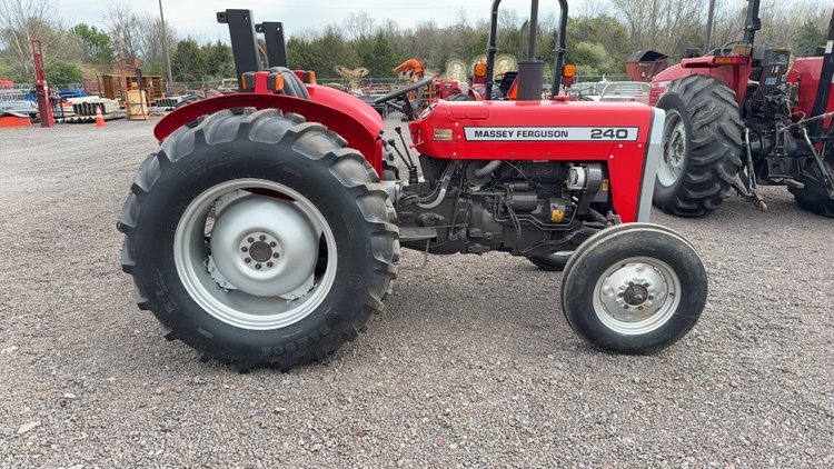 Image for MASSEY FERGUSON 240 TRACTOR