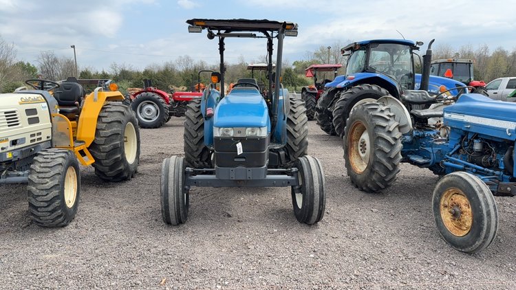 Image for NEW HOLLAND TN65 TRACTOR