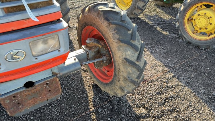 Image for KUBOTA M9000 TRACTOR