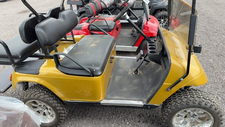Image for EZ-GO 4 SEATER ELECTRIC GOLF CART