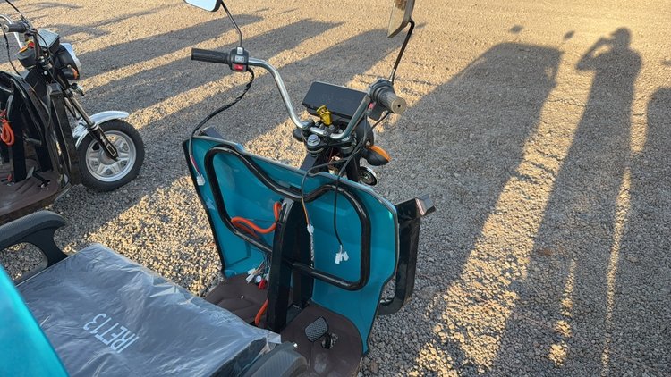 Image for 2026 IRET13 ELECTRIC 3 WHEEL SCOOTER