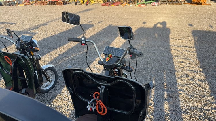 Image for 2026 IRET13 ELECTRIC 3 WHEEL SCOOTER
