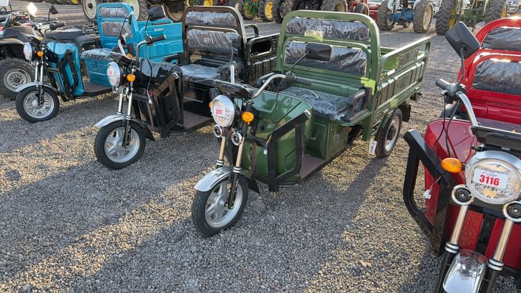 Image for 2026 IRET13 ELECTRIC 3 WHEEL SCOOTER