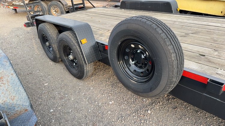 Image for 2023 TRIPLE CROWN 20' BUMPER PULL TRAILER