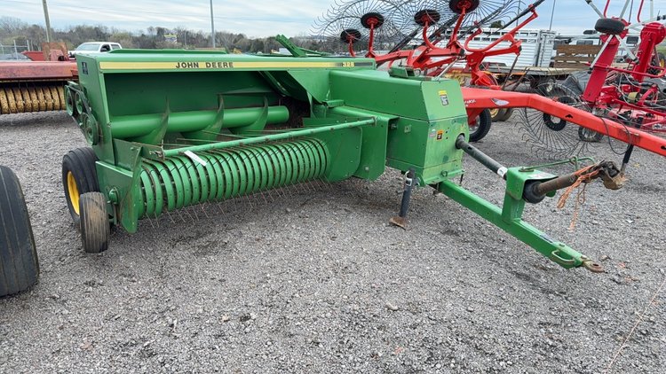 Image for JOHN DEERE 328 SQUARE BALER