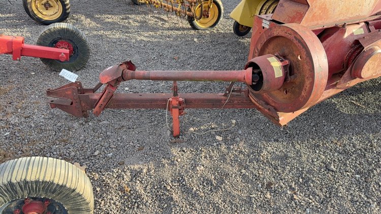 Image for NEW HOLLAND 273 SQUARE BALER