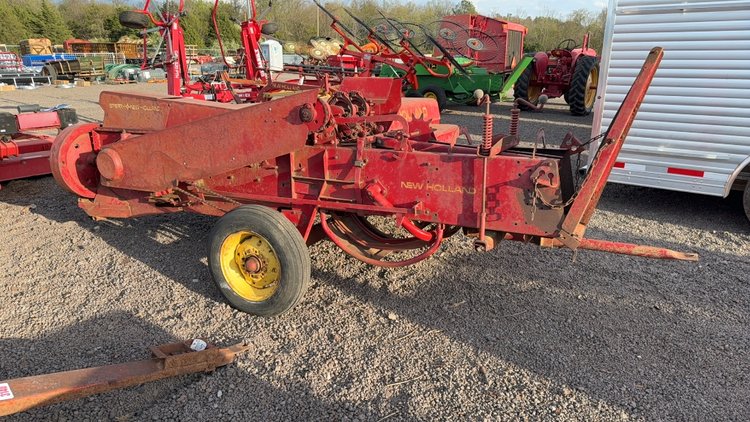 Image for NEW HOLLAND 273 SQUARE BALER