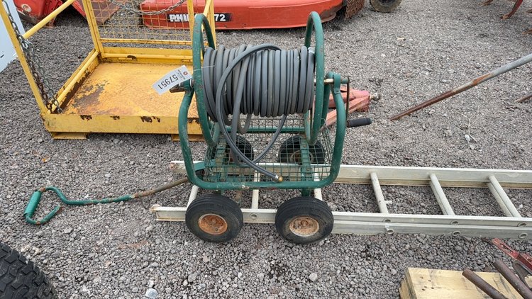 Image for 16' ALUMINUM EXTENSION LADDER & WATER HOSE REEL