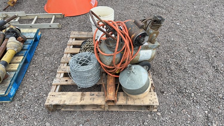 Image for PALLET OF MISC FENCE SUPPLIES