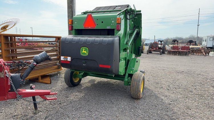 Image for JOHN DEERE 450E ROUND BALER