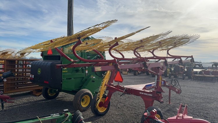 Image for 2016 NEW HOLLAND 1022 V RAKE