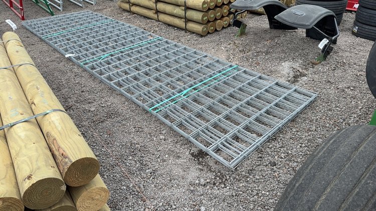 Image for QTY (10) 16' WIRE PANELS