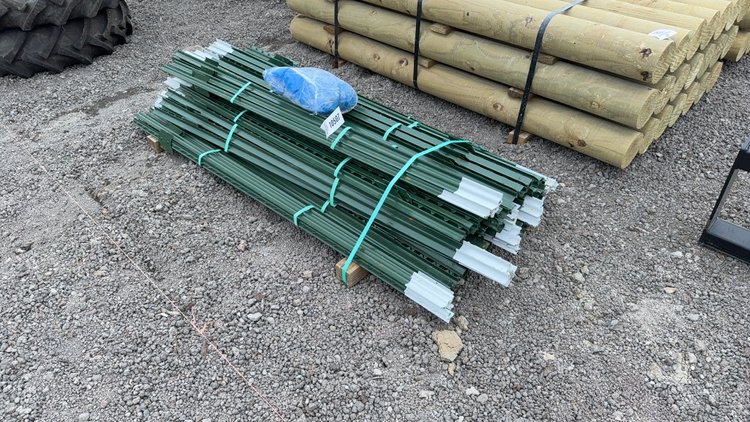 Image for QTY (100) 6' T-POSTS W/ CLIPS