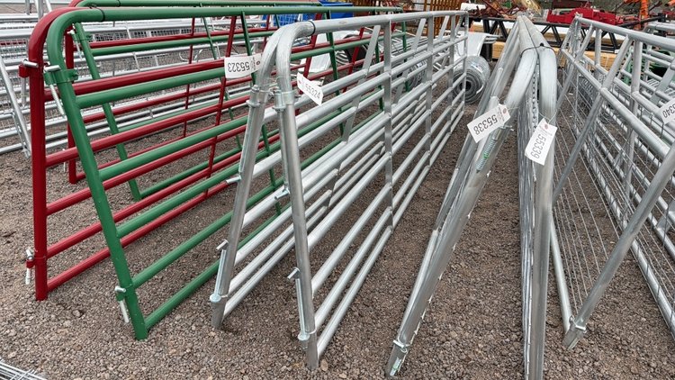 Image for QTY (1) 16' 7 BAR GATE