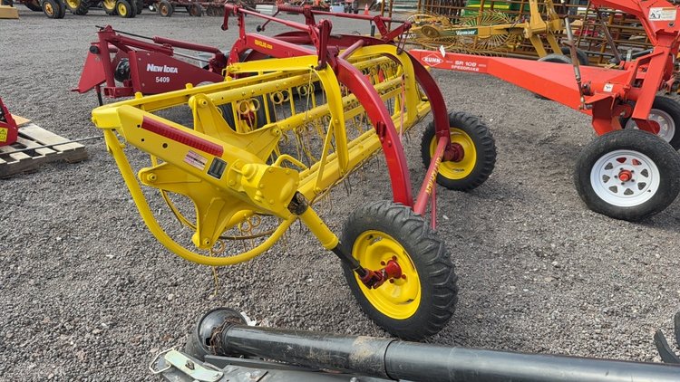 Image for NEW HOLLAND 258 SIDE DELIVERY HAY RAKE