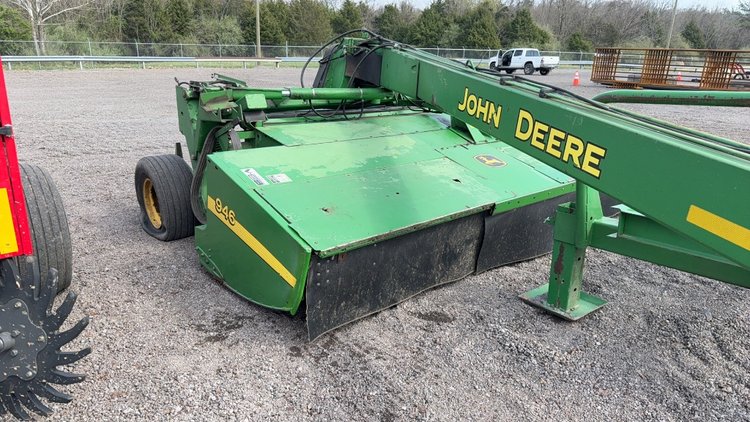 Image for JOHN DEERE 946 13' CENTER PIVOT DISCBINE