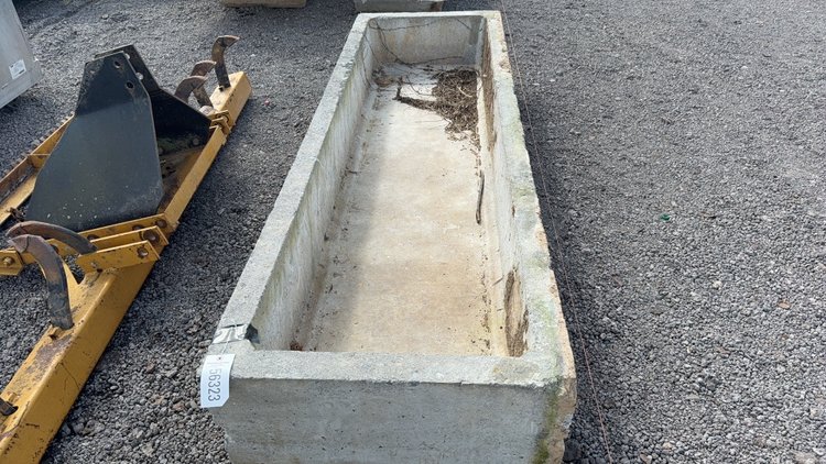 Image for 8' CONCRETE FEED BUNK