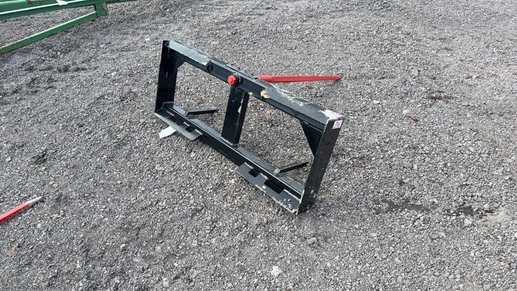 Image for KIVEL SKID STEER 3 PRONG BALE SPEAR