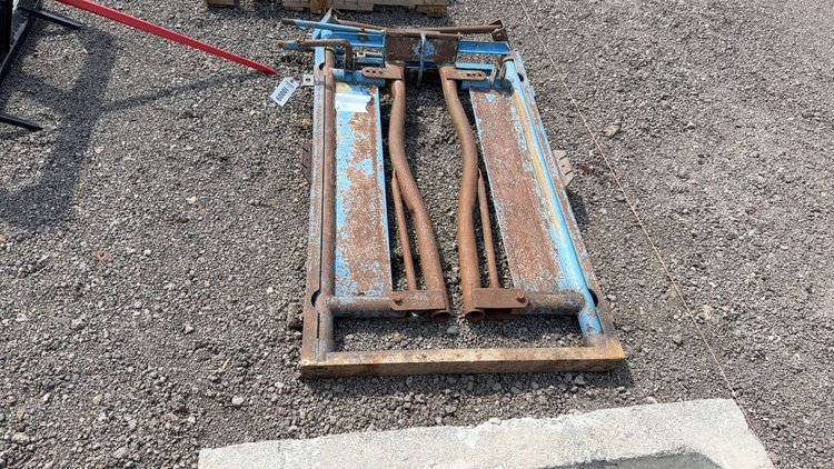 Image for SELF CATCH HEAD GATE