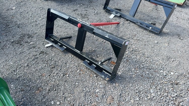 Image for KIVEL SKID STEER 3 PRONG BALE SPEAR