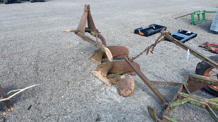Image for DEARBORN 3-POINT HITCH 2 BOTTOM PLOW