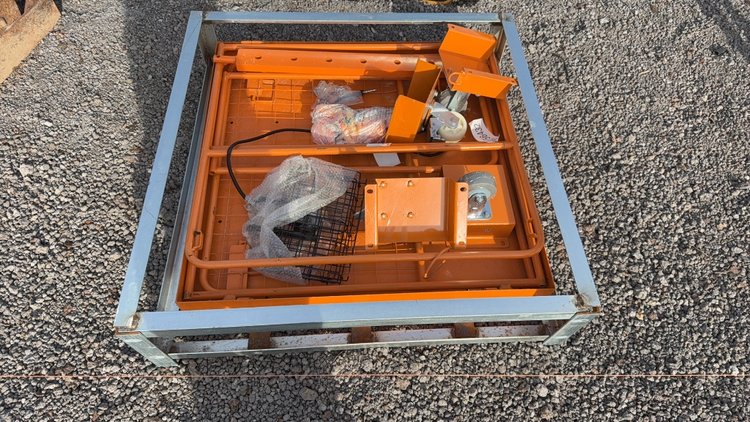 Image for WOLVERINE 3'X3' MAN BASKET