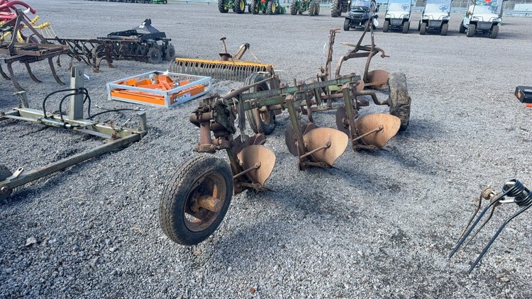 Image for PULL TYPE 3 BOTTOM PLOW