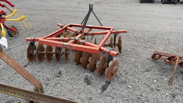 Image for L AND S 5' 3-POINT HITCH DISC HARROW