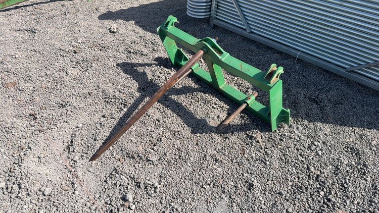 Image for JOHN DEERE HOOKUP 3 PRONG BALE SPEAR