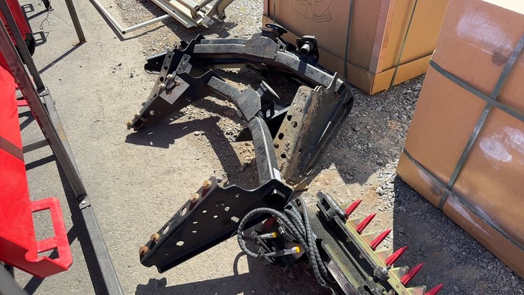 Image for QTY(5) FORD TRAILER HITCH