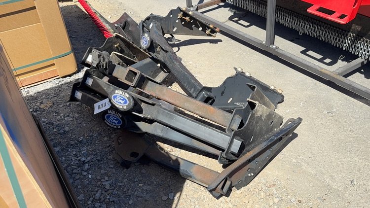 Image for QTY(5) FORD TRAILER HITCH