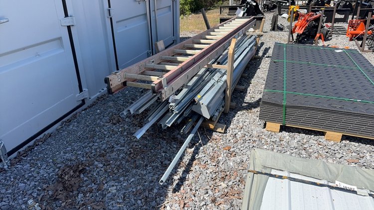 Image for BUNDLE OF METAL RAILS