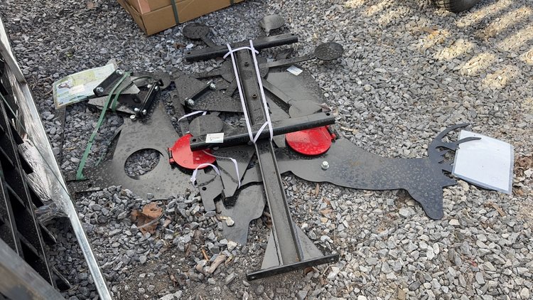 Image for QTY(3) METAL SHOOTING TARGETS