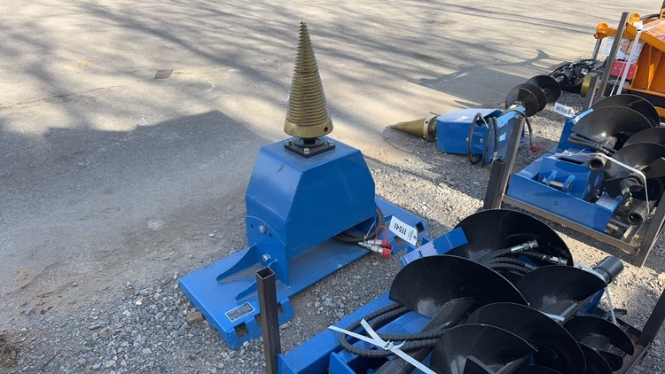 Image for FUTURE SKID STEER SCREW TYPE WOOD SPLITTER